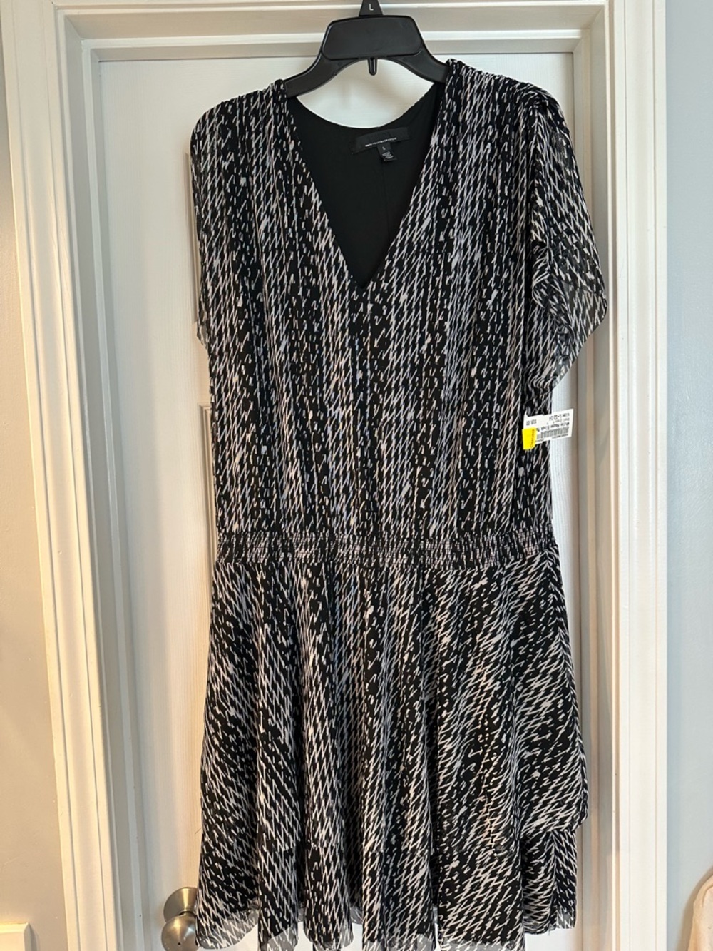 White House Black Market Black & White V-Neck Mini Dress